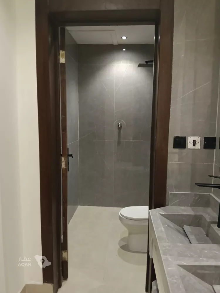 فيلا للبيع في شارع ابن حمرون, حي طويق, مدينة الرياض, منطقة الرياض صورة 2