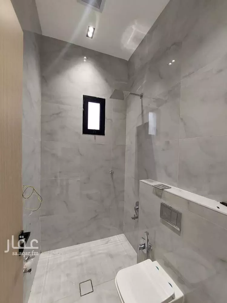 دور للبيع في شارع شرق, حي النظيم, مدينة الرياض, منطقة الرياض 6