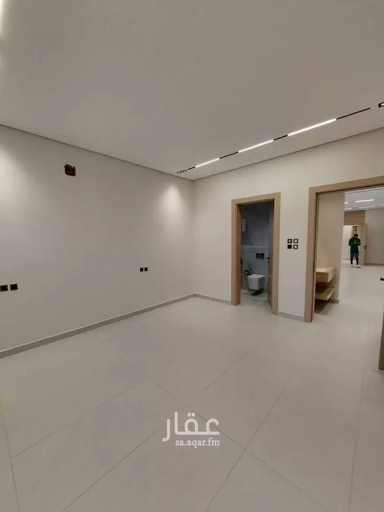 دور للبيع في شارع شرق, حي النظيم, مدينة الرياض, منطقة الرياض 21