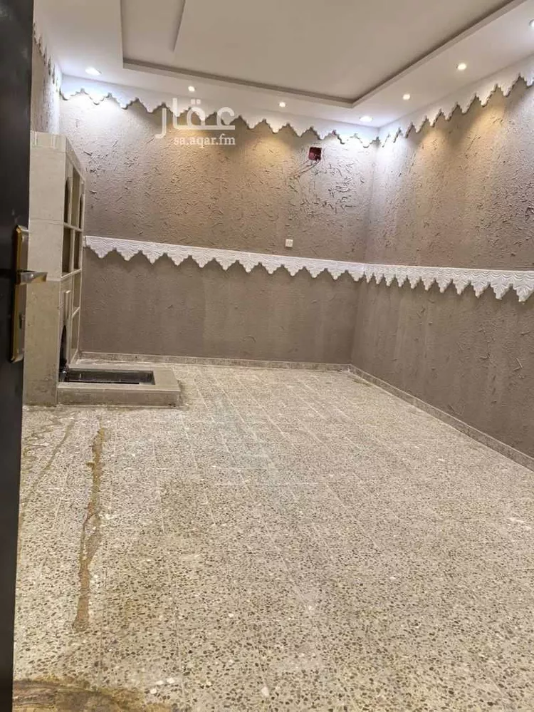 فيلا للبيع في شارع يحيى بن خالد البرمكي, حي النظيم, مدينة الرياض, منطقة الرياض صورة 5