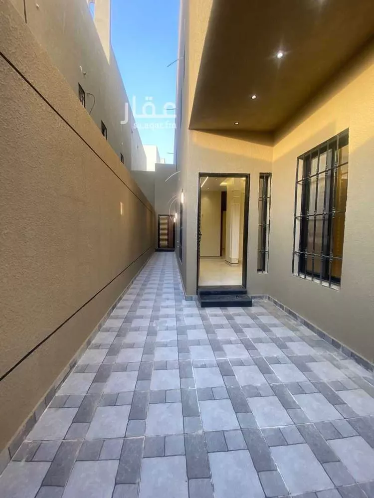 Floor for Sale in Riyadh An Nadhim 8
