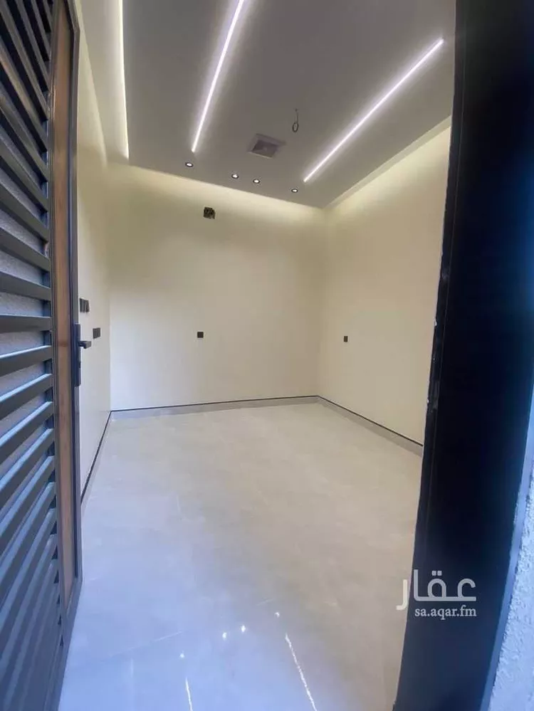 Floor for Sale in Riyadh An Nadhim 7