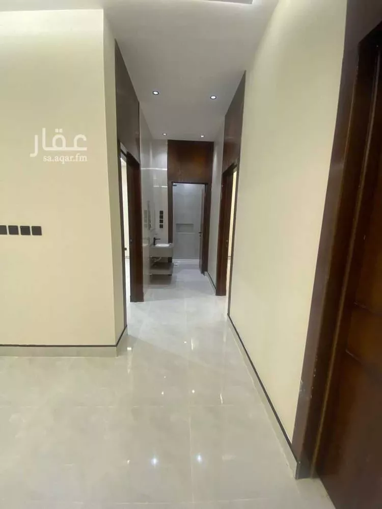 Floor for Sale in Riyadh An Nadhim 16