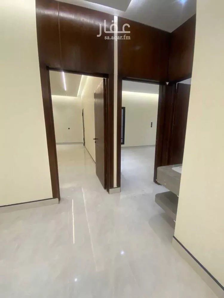 Floor for Sale in Riyadh An Nadhim 14