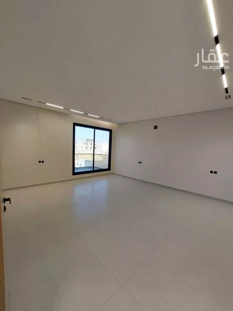 دور للبيع في شارع شرق, حي النظيم, مدينة الرياض, منطقة الرياض 8