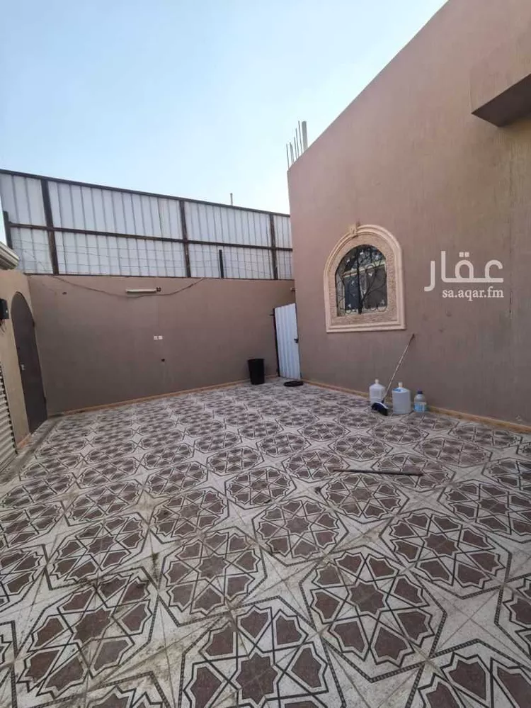 دور للبيع في شارع الحاجب, حي النظيم, مدينة الرياض, منطقة الرياض صورة 3