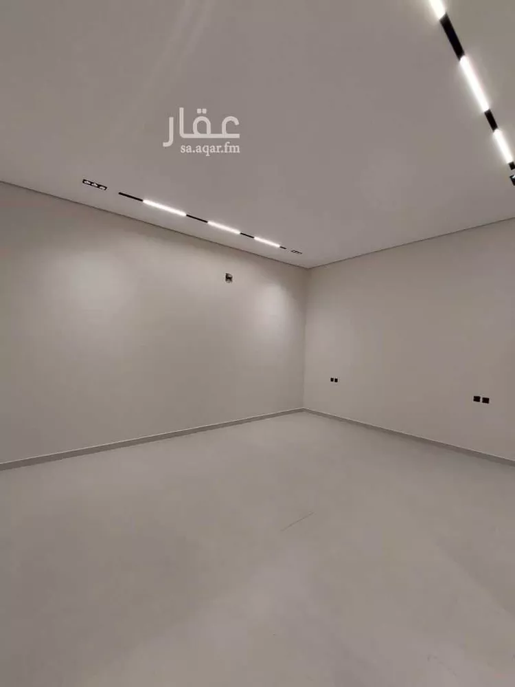 دور للبيع في شارع شرق, حي النظيم, مدينة الرياض, منطقة الرياض 12