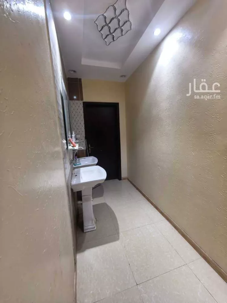 دور للبيع في شارع الحاجب, حي النظيم, مدينة الرياض, منطقة الرياض 6