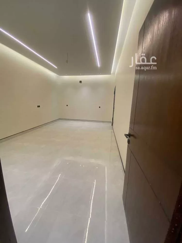 Floor for Sale in Riyadh An Nadhim 18