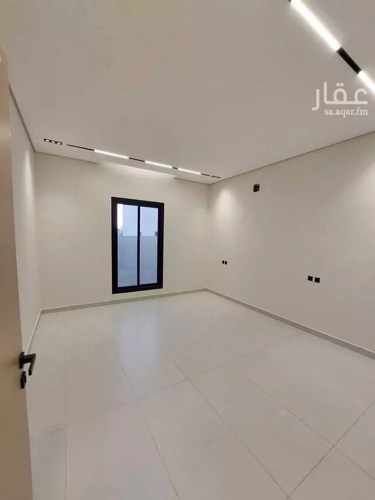 دور للبيع في شارع شرق, حي النظيم, مدينة الرياض, منطقة الرياض 9