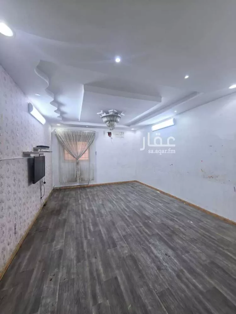 دور للبيع في شارع الحاجب, حي النظيم, مدينة الرياض, منطقة الرياض 12