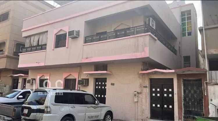 عمارة للبيع في شارع تبوك, حي الثقبة, مدينة الخبر, المنطقة الشرقية