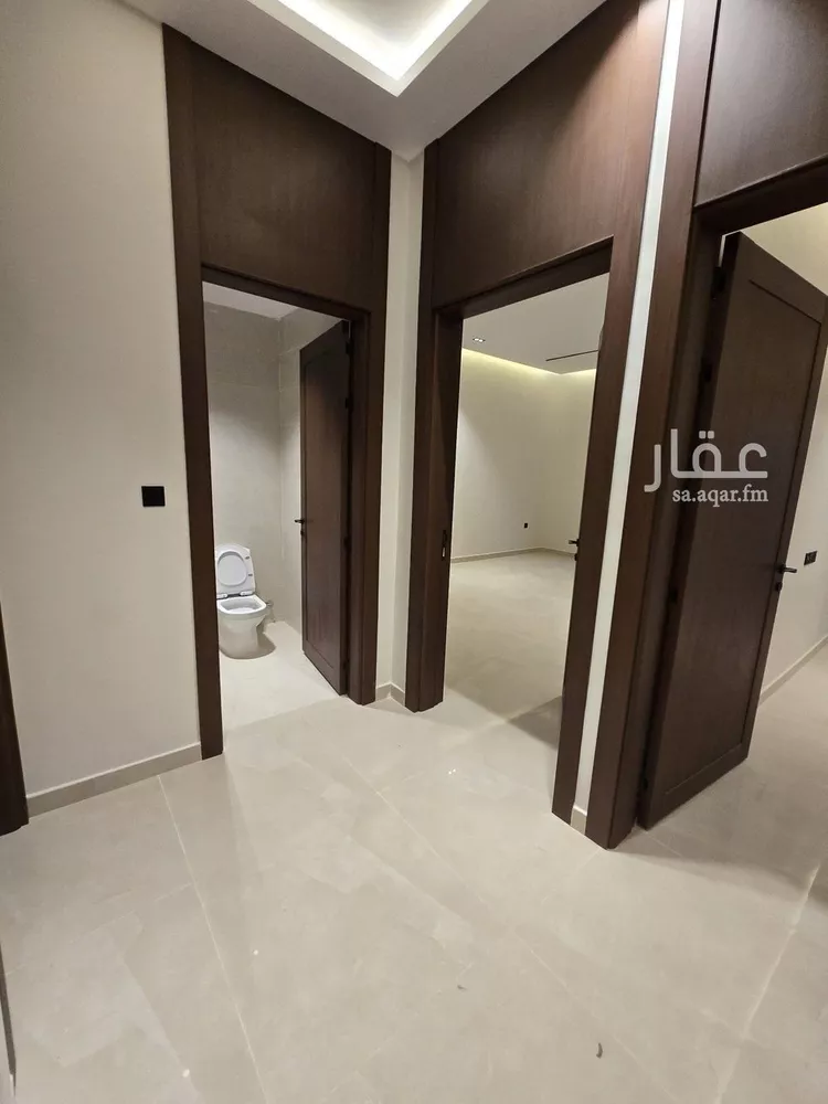دور للبيع في شارع أبان بن صالح, حي عكاظ, مدينة الرياض, منطقة الرياض صورة 3