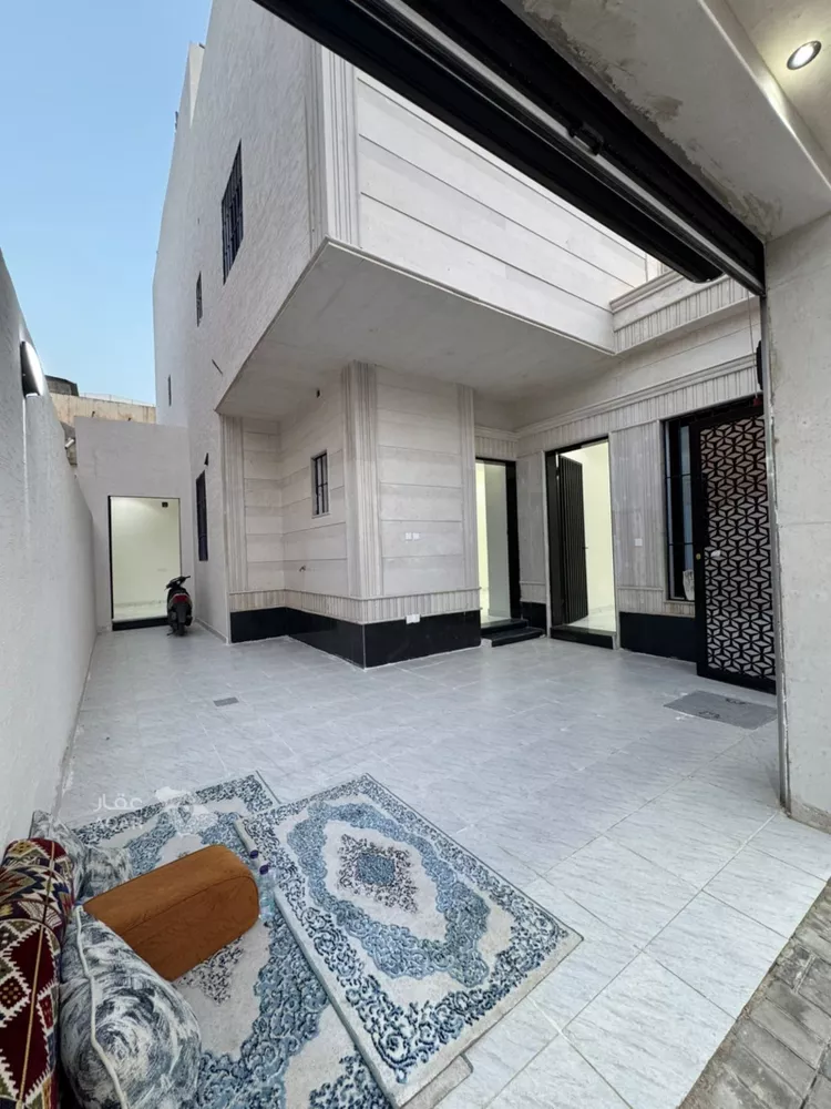 فيلا للبيع في شارع يحيى بن أبي المعالي, حي العريجاء الغربي, مدينة الرياض, منطقة الرياض