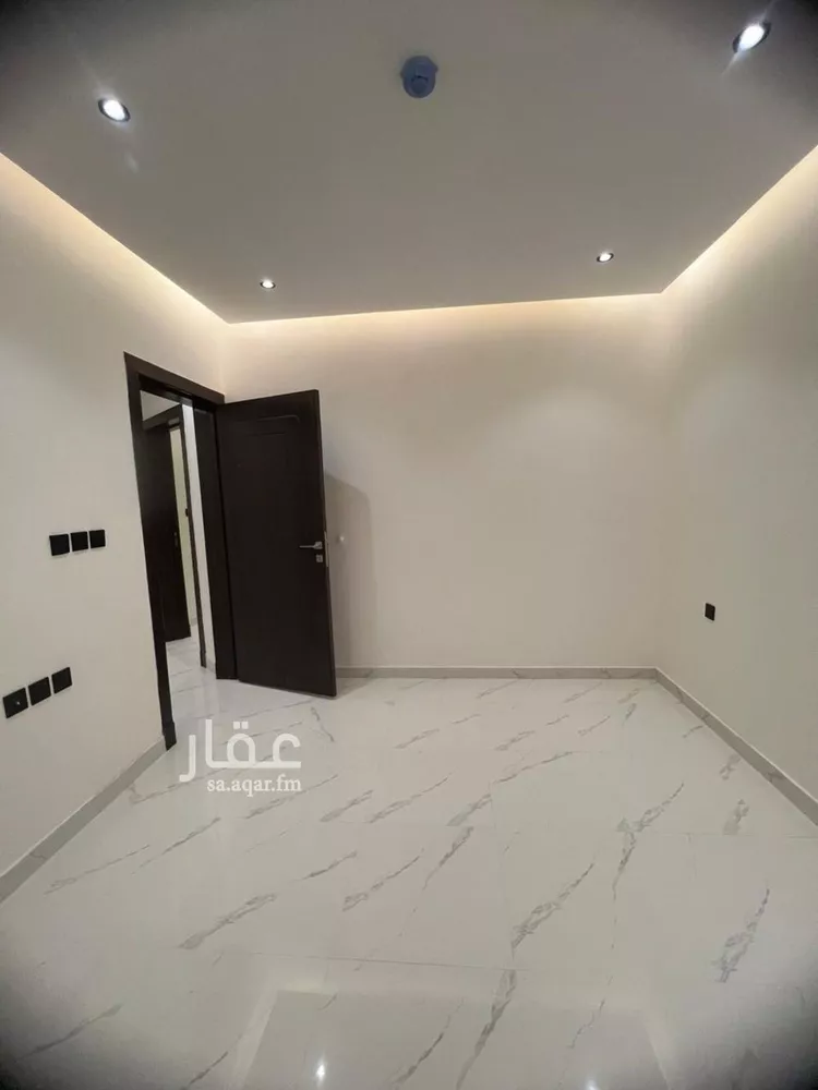 شقة للبيع في شارع محمد بن عوجان, حي الحزم, مدينة الرياض, منطقة الرياض صورة 2