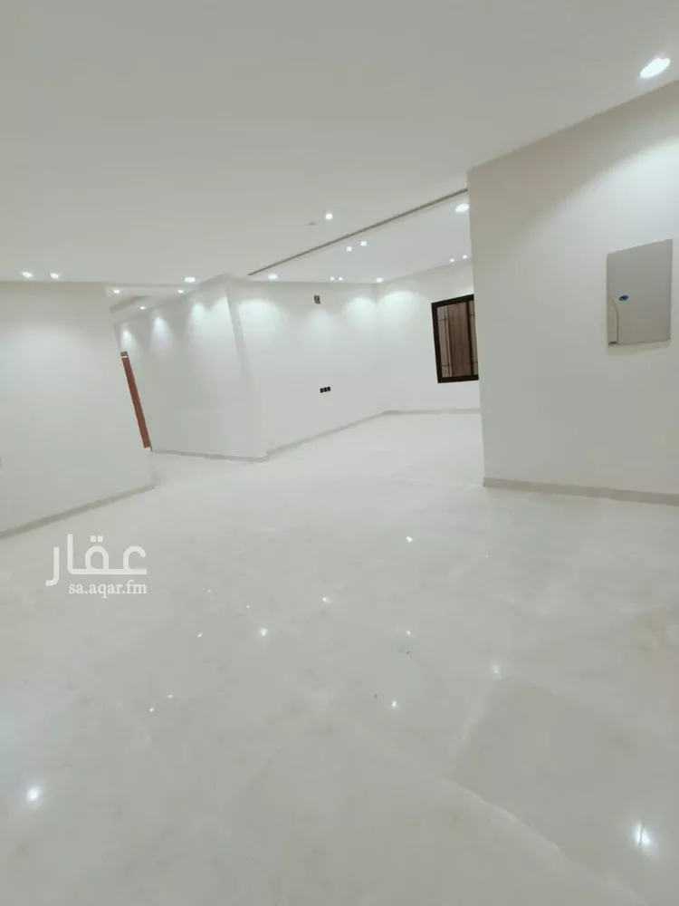 دور للبيع في شارع ابن أبي الفخار, حي عكاظ, مدينة الرياض, منطقة الرياض صورة 4