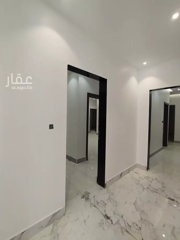 شقة للبيع في شارع عبدالرحمن بن قاسم, حي عكاظ, مدينة الرياض, منطقة الرياض صورة 5