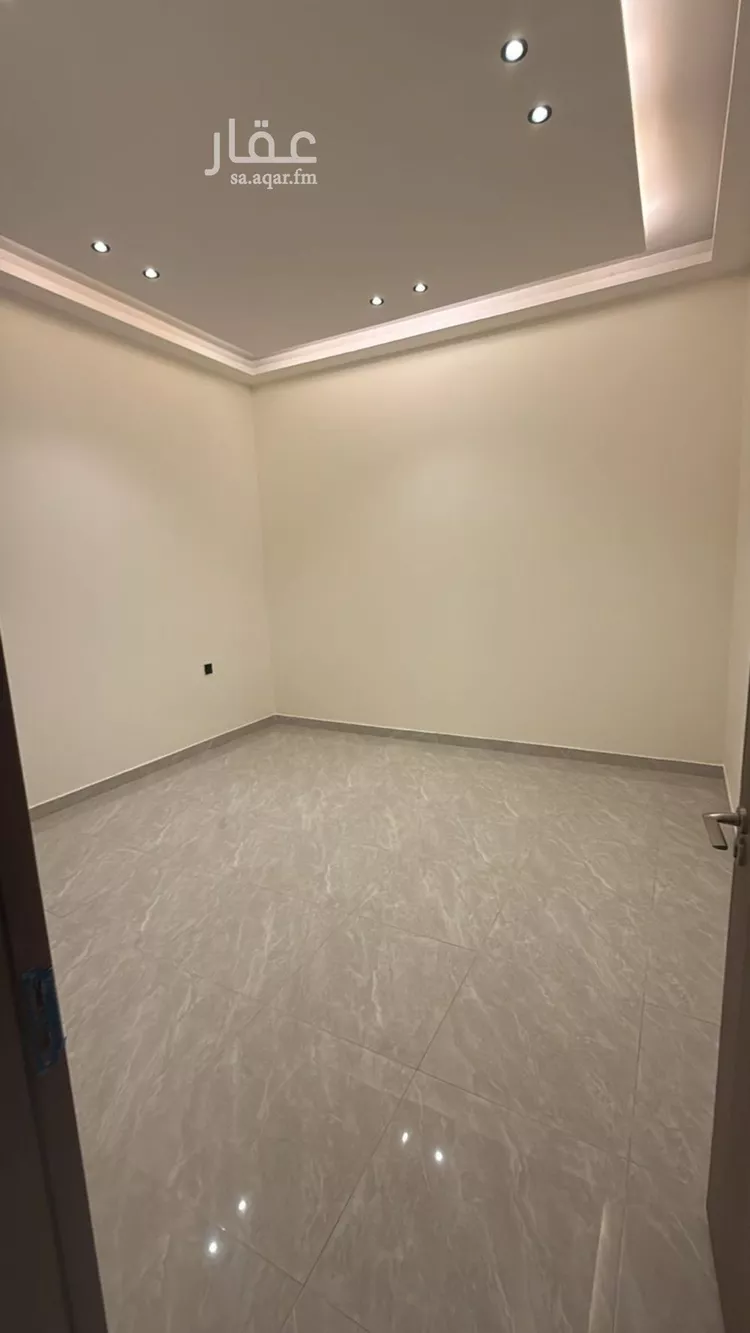 دور للبيع في شارع عرفات, حي بدر, مدينة الرياض, منطقة الرياض 7