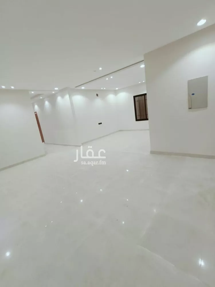 دور للبيع في شارع ابن أبي الفخار, حي عكاظ, مدينة الرياض, منطقة الرياض صورة 4