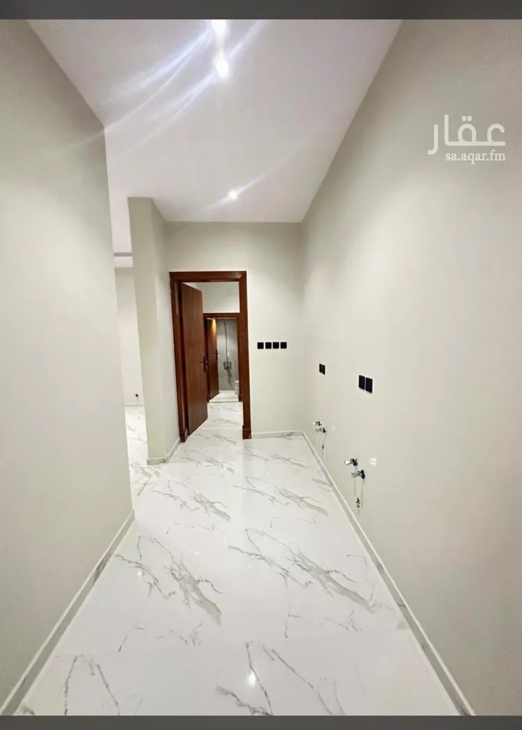 دور للبيع في شارع المدار, حي الحزم, مدينة الرياض, منطقة الرياض صورة 2