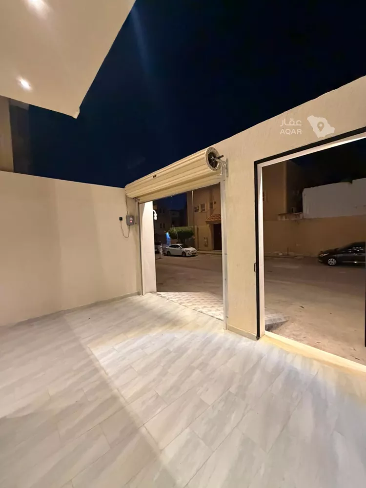 فيلا للبيع في شارع ابن خزرج, حي العريجاء الغربي, مدينة الرياض, منطقة الرياض 15