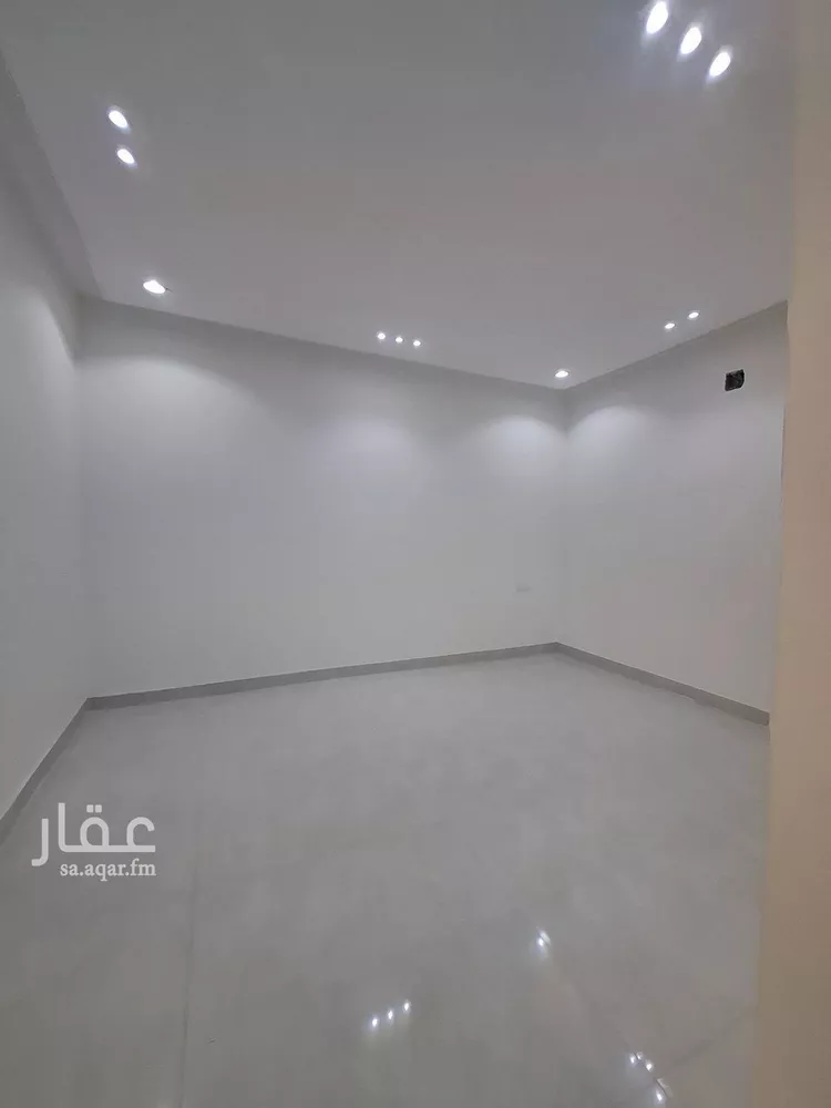 دور للبيع في شارع يوسف بن النحوي, حي العريجاء الغربي, مدينة الرياض, منطقة الرياض صورة 2
