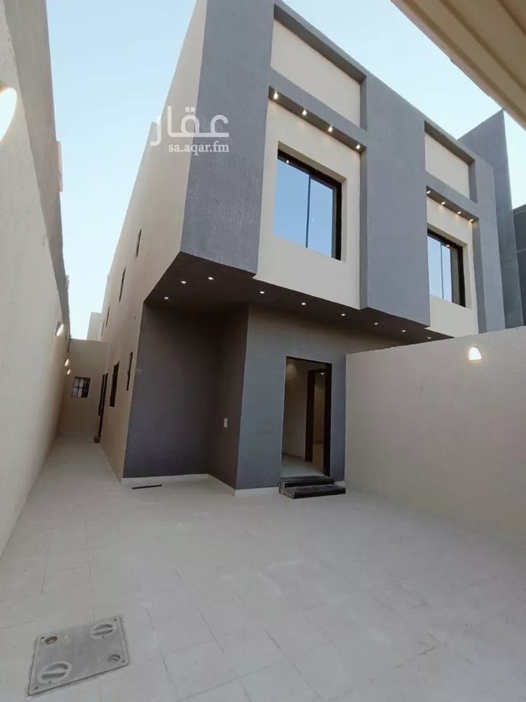 دور للبيع في شارع ابن أبي الفخار, حي عكاظ, مدينة الرياض, منطقة الرياض