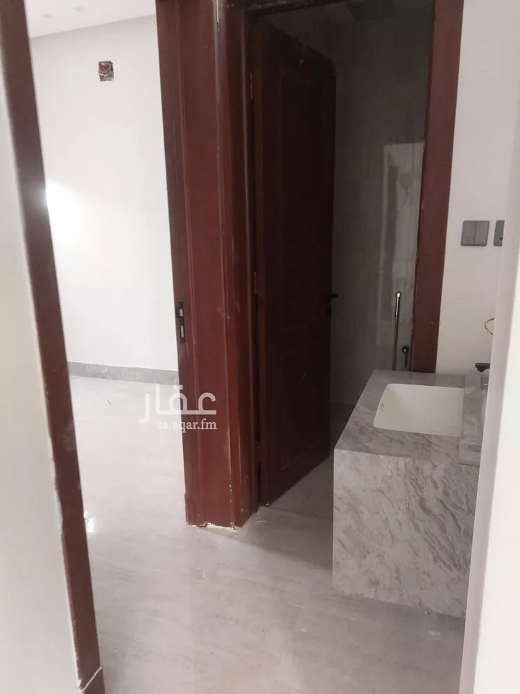شقة للبيع في شارع عبدالرحمن بن قاسم, حي عكاظ, مدينة الرياض, منطقة الرياض صورة 4