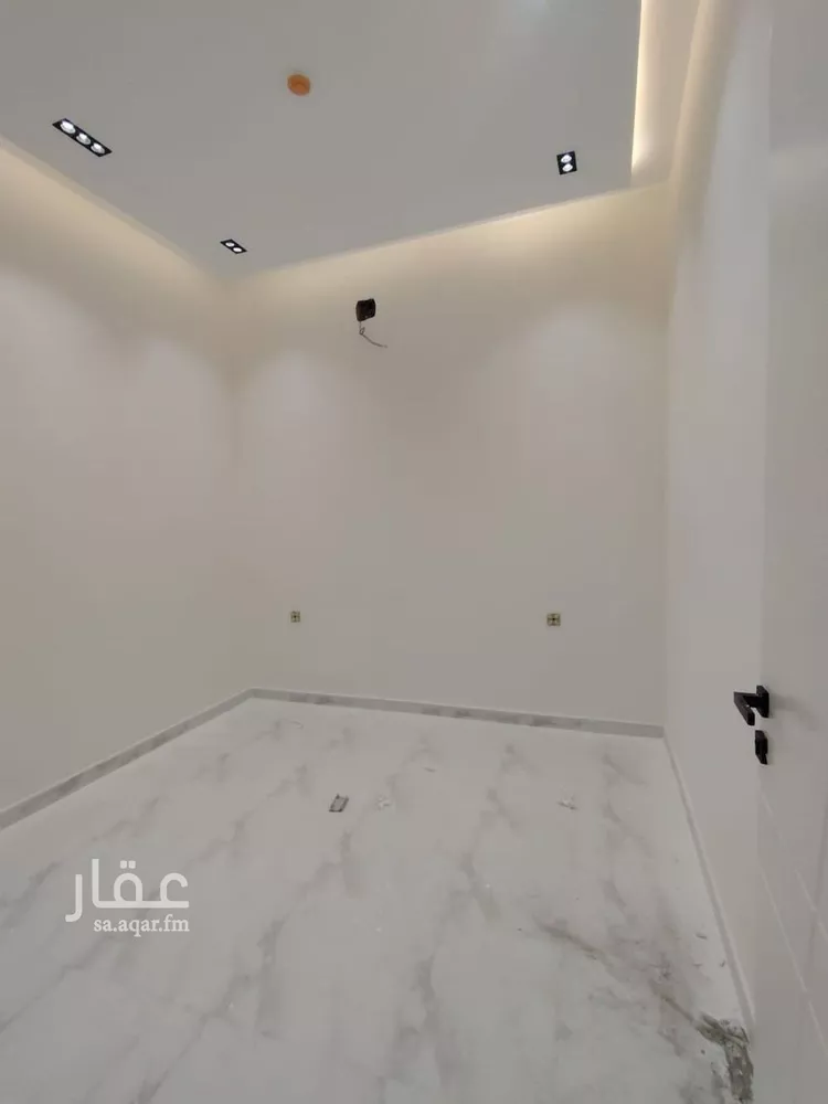 شقة للبيع في شارع الشيخ إسحاق بن عبدالرحمن بن حسن, حي الزهرة, مدينة الرياض, منطقة الرياض صورة 3