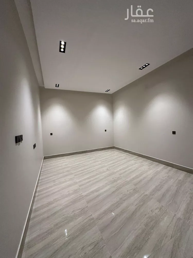 فيلا للبيع في شارع عبدالقدوس الانصاري, حي الرمال, مدينة الرياض, منطقة الرياض صورة 4