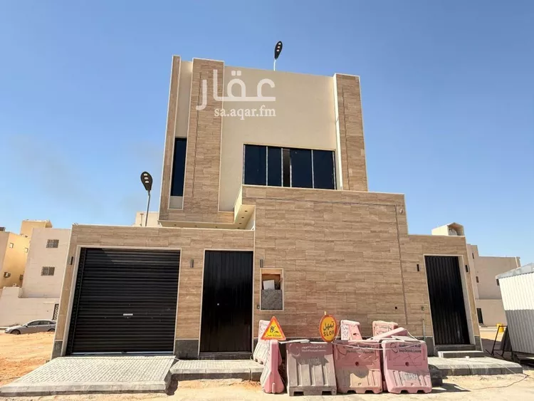 فيلا للبيع في شارع يحىى بن الأبيض, حي الرمال, مدينة الرياض, منطقة الرياض