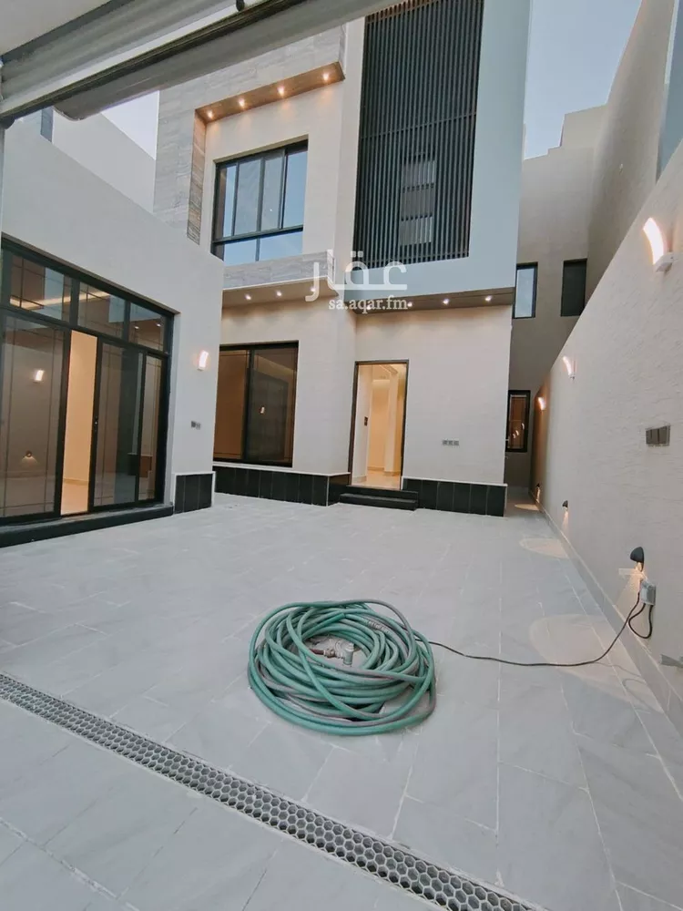 فيلا للبيع في شارع عبدالقدوس الانصاري, حي الرمال, مدينة الرياض, منطقة الرياض صورة 2