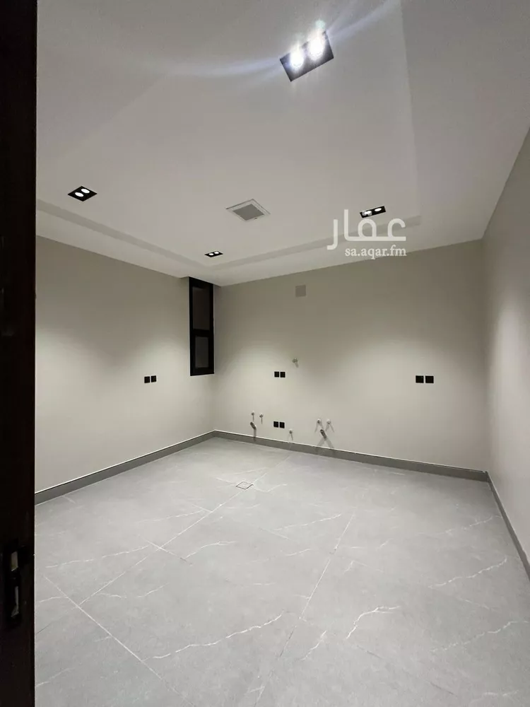 دور للبيع في شارع العينين, حي إشبيلية, مدينة الرياض, منطقة الرياض صورة 5