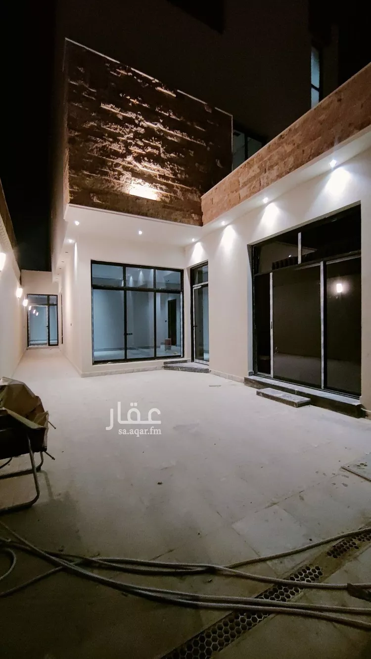 دور للبيع في شارع العينين, حي إشبيلية, مدينة الرياض, منطقة الرياض صورة 3