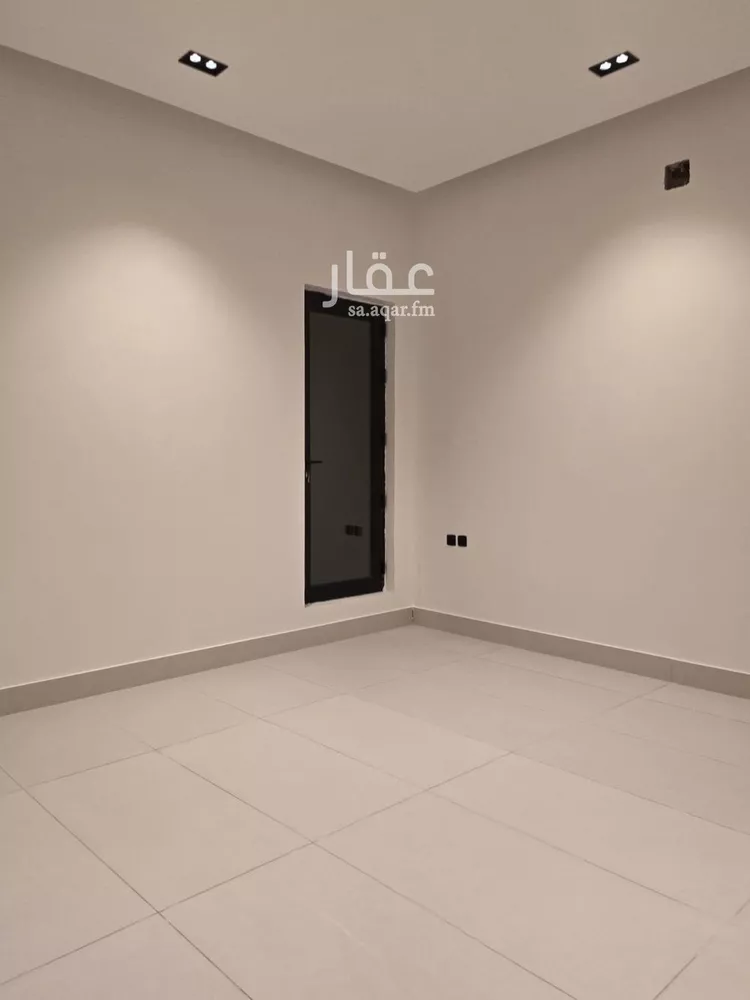 دور للبيع في شارع الداهنة, حي الخليج, مدينة الرياض, منطقة الرياض صورة 2