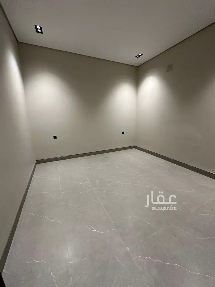 دور للبيع في شارع العينين, حي إشبيلية, مدينة الرياض, منطقة الرياض صورة 3