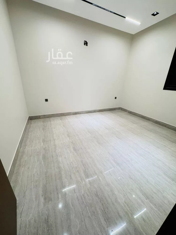 دور للبيع في شارع زينب بنت أبي سلمة, حي الرمال, مدينة الرياض, منطقة الرياض صورة 4