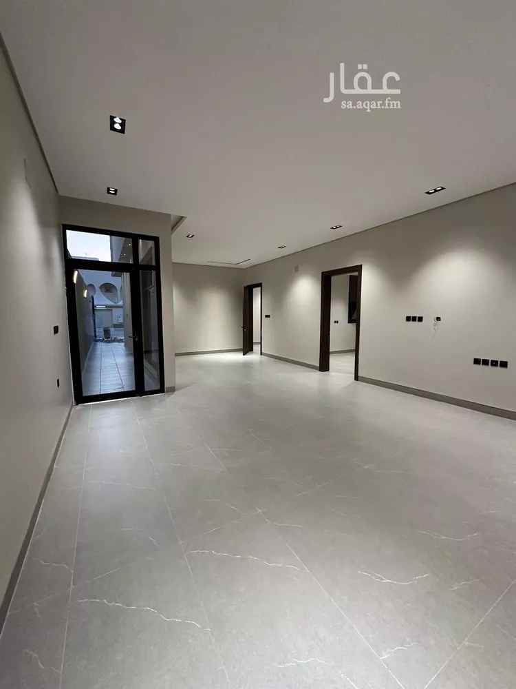 دور للبيع في شارع العينين, حي إشبيلية, مدينة الرياض, منطقة الرياض صورة 2