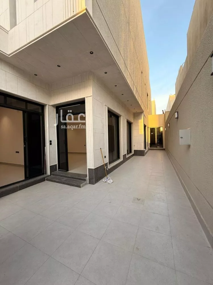 فيلا للبيع في شارع مسلم بن عبيدالله, حي الرمال, مدينة الرياض, منطقة الرياض صورة 2