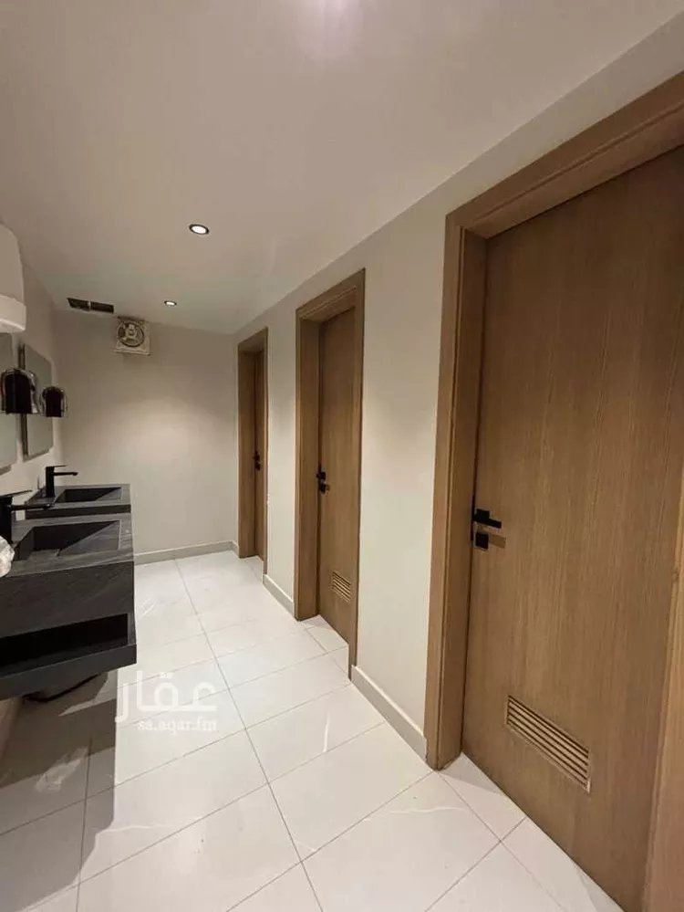 Commercial Office for Rent in Riyadh Al Yasmin صورة 2