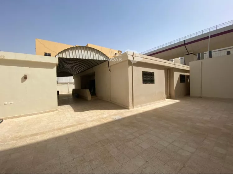 فيلا للبيع في شارع عبدالرحمن الناصر, حي الملك فيصل, مدينة الرياض, منطقة الرياض صورة 2