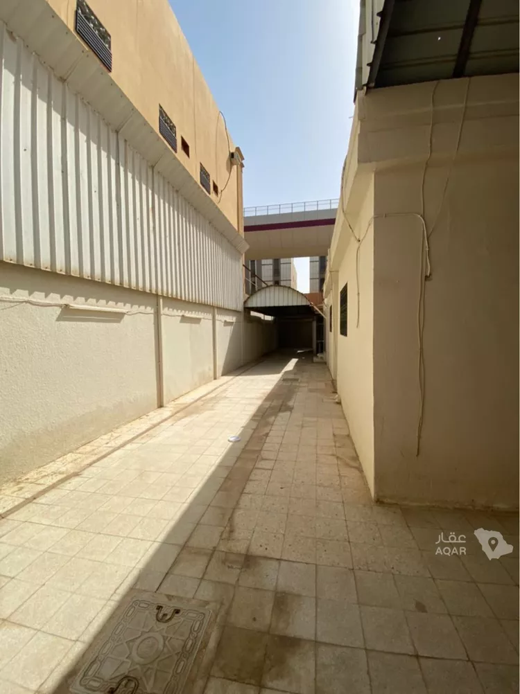 فيلا للبيع في شارع عبدالرحمن الناصر, حي الملك فيصل, مدينة الرياض, منطقة الرياض صورة 5