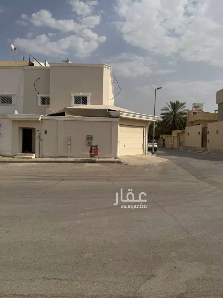 فيلا للإيجار في شارع إياس بن عدي, حي الربوة, مدينة الرياض, منطقة الرياض