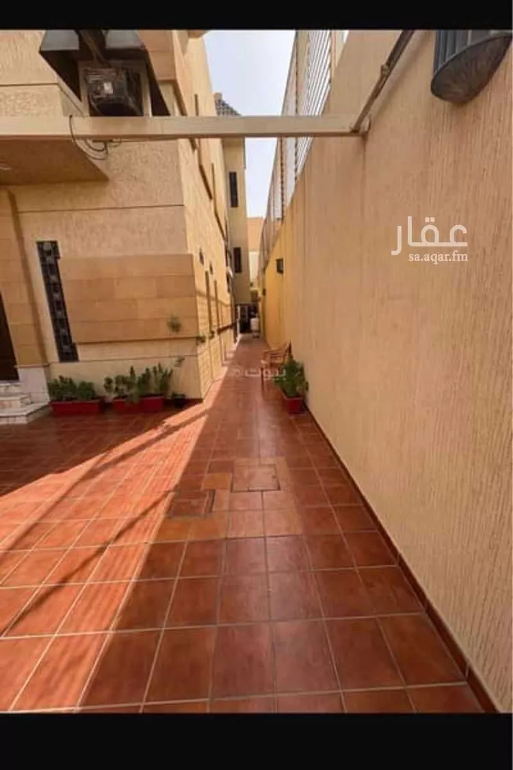 فيلا للبيع في شارع الحصيات, حي النفل, مدينة الرياض, منطقة الرياض 6