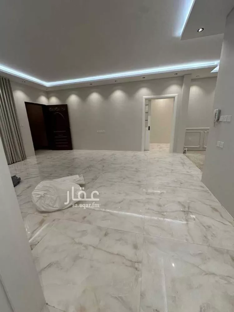 دور للبيع في شارع العرقين, حي الربيع, مدينة الرياض, منطقة الرياض 8