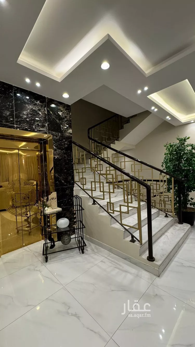 فيلا للبيع في شارع عمر الكردي, حي العوالي, مدينة الرياض, منطقة الرياض صورة 2