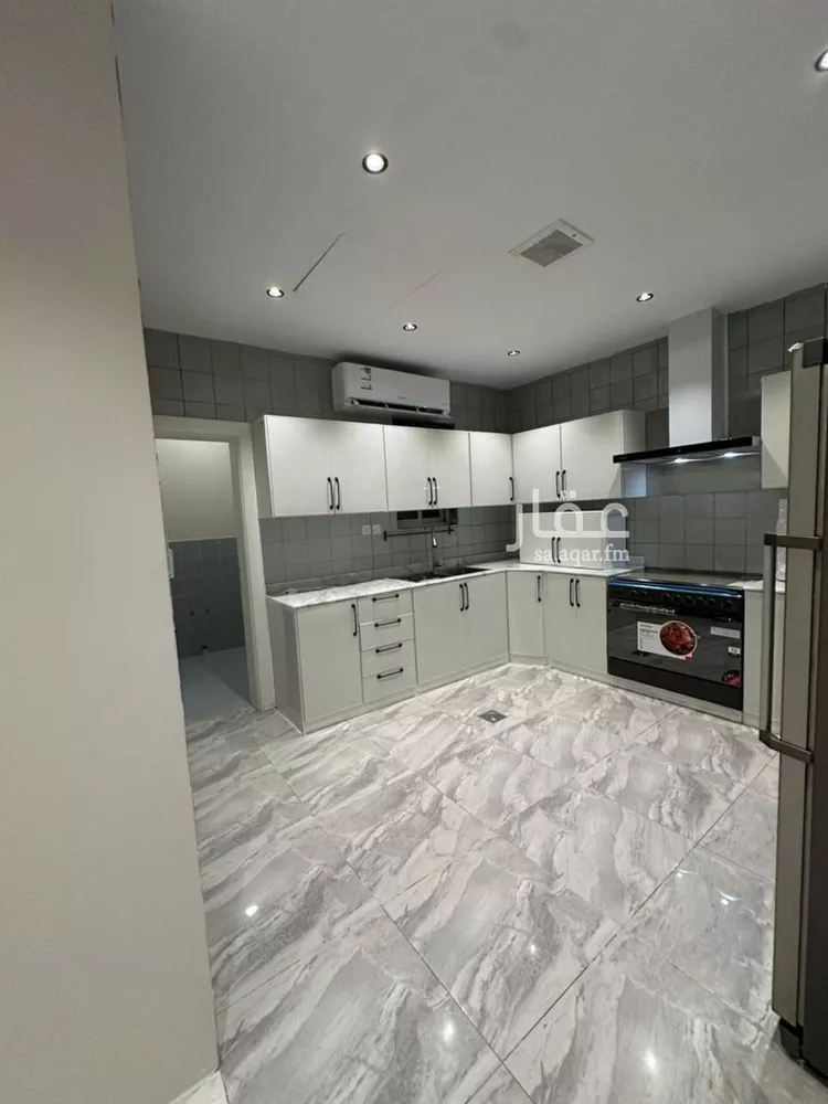 دور للبيع في شارع القمراء, حي الربيع, مدينة الرياض, منطقة الرياض صورة 5