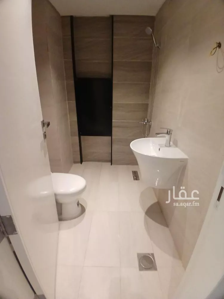 فيلا للإيجار في شارع عبدالله بن حبان, حي الرمال, مدينة الرياض, منطقة الرياض صورة 2