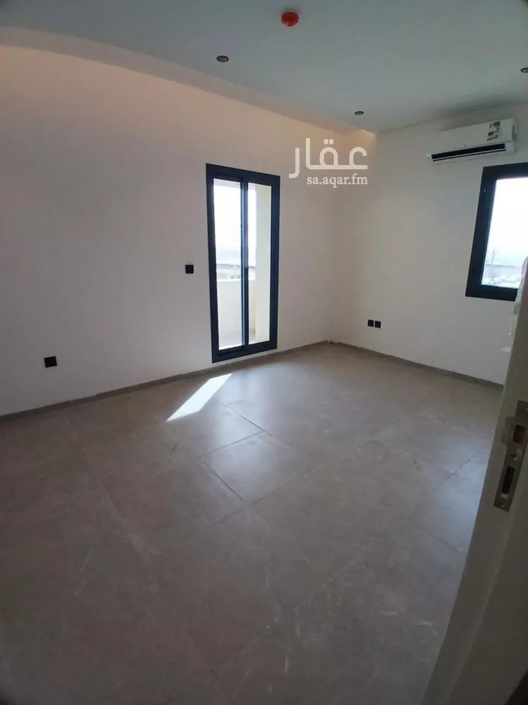 فيلا للإيجار في شارع عبدالله بن حبان, حي الرمال, مدينة الرياض, منطقة الرياض صورة 5