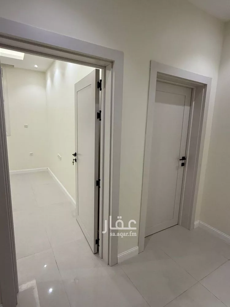 عمارة للإيجار في شارع رقم 298, حي النرجس, مدينة الرياض, منطقة الرياض 6